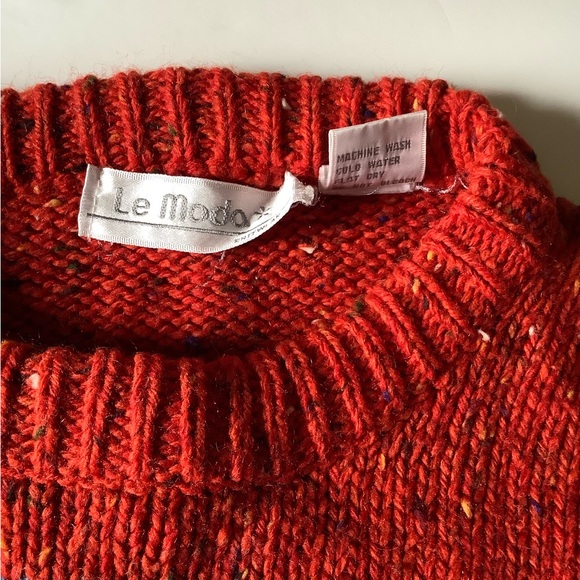Le Moda VINTAGE Red Sweater size large - Picture 5 of 6